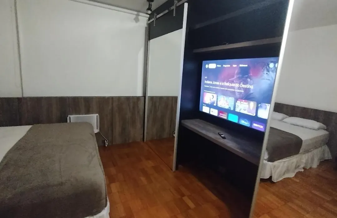 Lindo apartamento ao lado da praia de Ipanema!-1